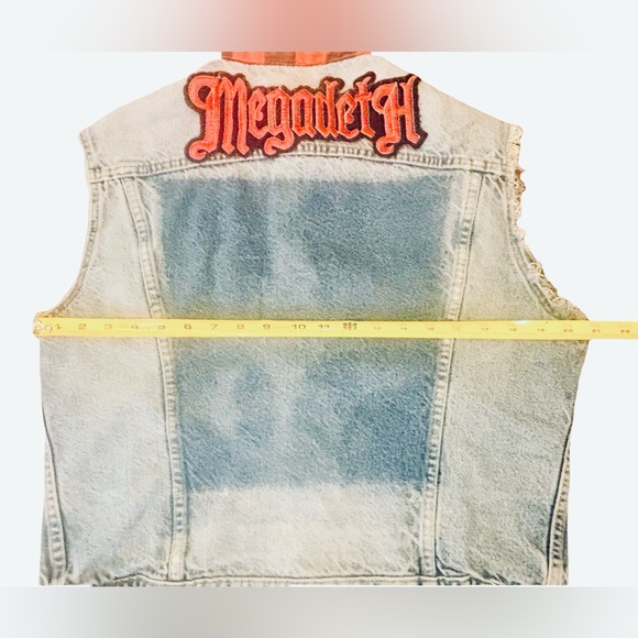 Vintage Levi’s Denim Vest Customized & Distressed w/ Megadeath Iron Maiden Patch - Picture 8 of 11